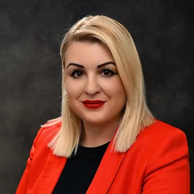 Portraitfoto - Prof. Asoc. Dr. Jonida Bushi